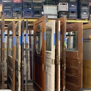 Pasadena Architectural Salvage - Love all the styles from craftsman to art deco - Antiques Near Me - Pasadena, California
