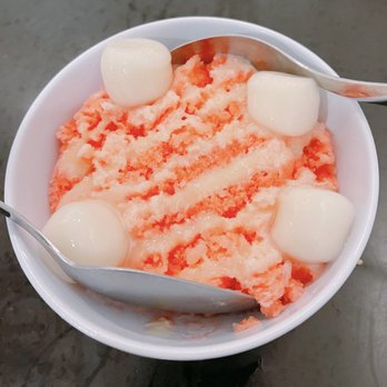 Izakaya Nonbei - Strawberry Dream with Mochi Balls - Sushi Bars Near Me - Honolulu, Hawaii