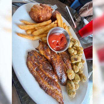 Cooyon's Restaurant - Blackens catfish with okra - Cajun/Creole Near Me - Mountain Home, Arkansas
