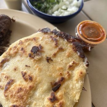 AZTECA Taco House - Gordita de barbacoa con frijoles y queso - Mexican Near Me - Houston, Texas AZTECA Taco House - Gordita de barbacoa con frijoles y queso - Mexican Near Me - Houston, Texas