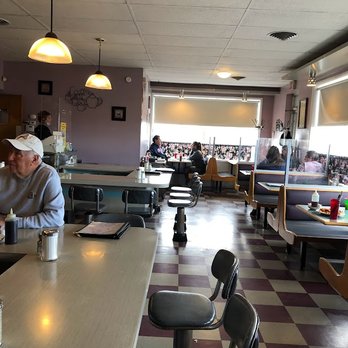 Carl's Kountry Kitchen - counter seating - Breakfast & Brunch Near Me - Syracuse, New York Carl's Kountry Kitchen - counter seating - Breakfast & Brunch Near Me - Syracuse, New York