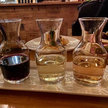 Addictive Wine and Tapas Bar - Wine Bars Near Me - East Elmhurst, New York Addictive Wine and Tapas Bar - Wine Bars Near Me - East Elmhurst, New York