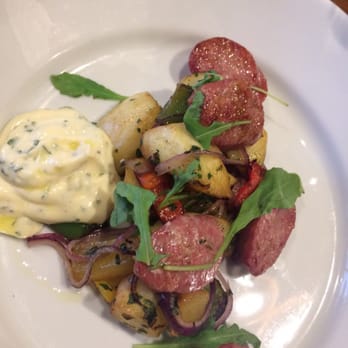 Marco Polo Pizzeria - Fennel sausage & roast potato main with garlic sauce - Pizza Near Me - Newcastle Upon Tyne, XTW