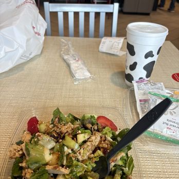 Chick-fil-A - Market salad with Light Balsamic Vinaigrette dressing.  Very tasty. - Salad Near Me - Kokomo, Indiana