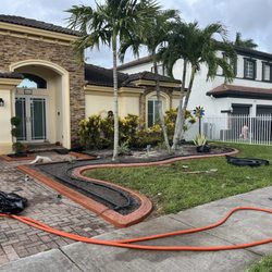 Romy Landscaping Design & Borders - Diseñado jardín en proceso de trabajo