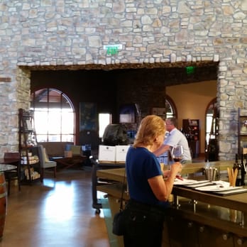 Vina Robles - The tasting room - Wineries Near Me - Paso Robles, California Vina Robles - The tasting room - Wineries Near Me - Paso Robles, California
