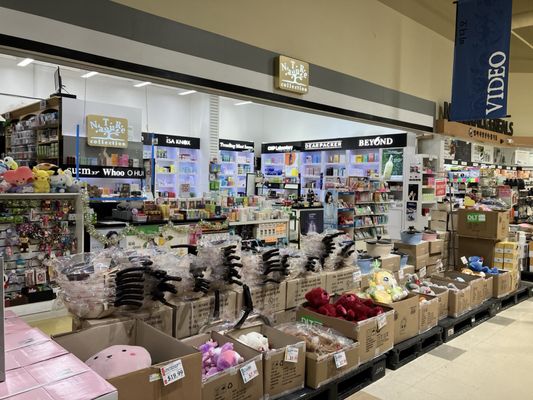 H Mart Duluth by null