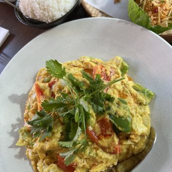 Yin Dee Thai Cuisine - Thai SF1 Jumbo Crab Meat Curry - Thai Near Me - Portland, Oregon Yin Dee Thai Cuisine - Thai SF1 Jumbo Crab Meat Curry - Thai Near Me - Portland, Oregon