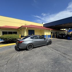 Mr. Squeaky Car Wash - DAMAGE FROM MR. SQUEAKY CAR WASH EQUIPMENT MALFUNCTION AND THEIR INSURANCE COMPANY DENIED CLAIM!!!!  Disputed Facts!