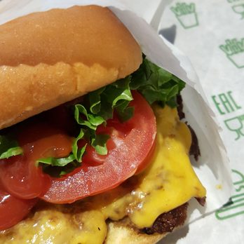 Shake Shack Upper East Side - Shackburger - Burgers Near Me - New York, New York Shake Shack Upper East Side - Shackburger - Burgers Near Me - New York, New York