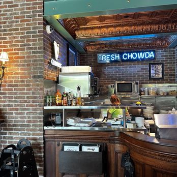 Shea's Lansdowne Streets - Microwaves galore ! - Sports Bars Near Me - Naples, Florida Shea's Lansdowne Streets - Microwaves galore ! - Sports Bars Near Me - Naples, Florida