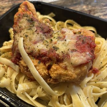 Applebee's Grill + Bar - NEW Chicken Parmesan Fettuccine - American Near Me - Stockton, California