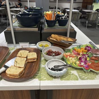 Delta Sky Club - Small selection - Airport Lounges Near Me - Honolulu, Hawaii Delta Sky Club - Small selection - Airport Lounges Near Me - Honolulu, Hawaii