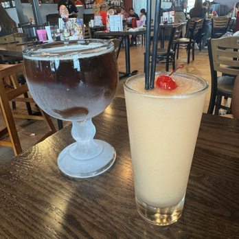 Hideaway Pizza - Peach Belini and beer - Pizza Near Me - Plano, Texas