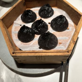 Cheli - Flushing - Truffle soup dumplings - Shanghainese Near Me - Flushing, New York