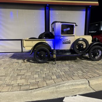 Ford's Garage St. Augustine - Cool ford - Burgers Near Me - St. Augustine, Florida