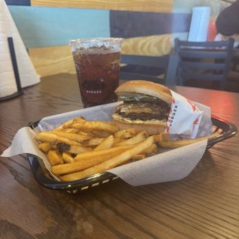 Elite Experience: Killer Burger - Peanut Butter Pickle Bacon Burger - Yelp Events Near Me - Houston, Texas