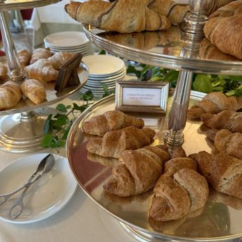 Albergo Posta Marcucci - Breakfast pastries - Hotels & Travel Near Me - S. Quirico D'orcia, SI