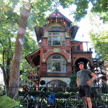 Chicago Bike Adventures - Stopping in front of the Hermann Weinhardt House (William Ohlhaber, 1889) - Bike tours Near Me Chicago Bike Adventures - Stopping in front of the Hermann Weinhardt House (William Ohlhaber, 1889) - Bike tours Near Me