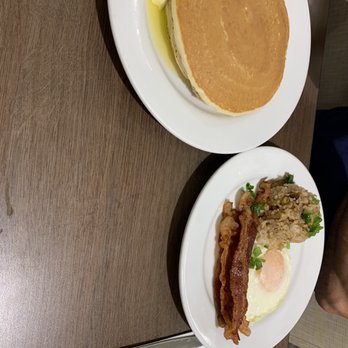 Zippy's Makiki - Diners Near Me - Honolulu, Hawaii