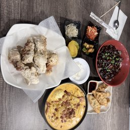 Fried Dumplings (6 Pieces) / 군만두 Fried Dumplings (6 Pieces) / 군만두