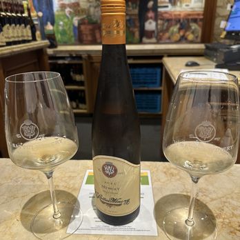 V Sattui Winery - Muscat - Wineries Near Me - Saint Helena, California V Sattui Winery - Muscat - Wineries Near Me - Saint Helena, California