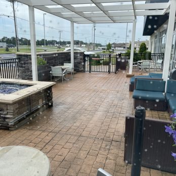 SpringHill Suites by Marriott Murray - Front patio - Hotels Near Me - Murray, Kentucky