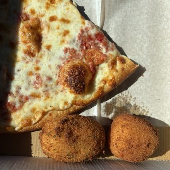 Parkway Pizza - Short and sweet on this one. Pizza was ok. Homemade cookie was not. The rice balls were fantastic. I would go back. - Pizza Near Me - Utica, New York Parkway Pizza - Short and sweet on this one. Pizza was ok. Homemade cookie was not. The rice balls were fantastic. I would go back. - Pizza Near Me - Utica, New York