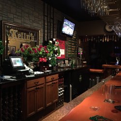 Kelly's Pub & Wine Bar