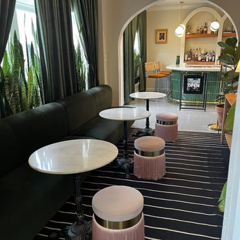 Cafe Belli - Sitting area in Cafè Belli - Cafes Near Me - Atlanta, Georgia
