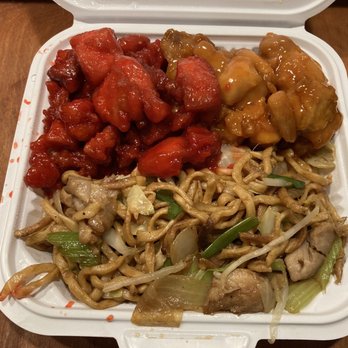 King Eggroll - Combo Special with chow mein, orange chicken and sweet & sour chicken - Vietnamese Near Me - San Jose, California King Eggroll - Combo Special with chow mein, orange chicken and sweet & sour chicken - Vietnamese Near Me - San Jose, California