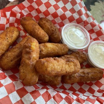 Apple Lucy's Bakery and Diner - Cheddar munchies - Bakeries Near Me - Parma, Idaho