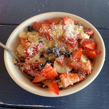 Backyard Bowls - Island bowl - Juice Bars & Smoothies Near Me - Santa Barbara, California Backyard Bowls - Island bowl - Juice Bars & Smoothies Near Me - Santa Barbara, California