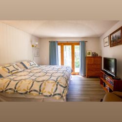 White Swan Handyman and Remodeling - Remodeled master bedroom, floors, paint, curtains