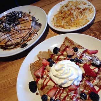 Alexanders Cafe - Berry good crepes. Delicious! - Diners Near Me - Elgin, Illinois