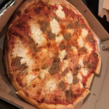 Artans Pizza - Meatball ricotta large - Pizza Near Me - Shelton, Connecticut Artans Pizza - Meatball ricotta large - Pizza Near Me - Shelton, Connecticut