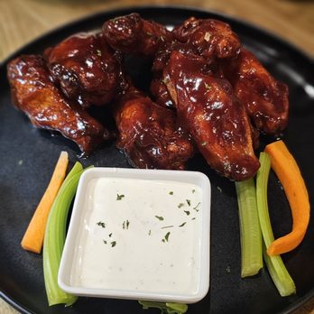 Prime Burgers - Smoked BBQ wings - Steakhouses Near Me - Newington, Connecticut Prime Burgers - Smoked BBQ wings - Steakhouses Near Me - Newington, Connecticut