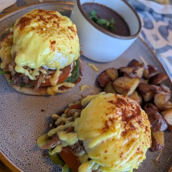Havana Kitchen - Havana Benedict with cuban roast pork. - Cuban Near Me - La Jolla, California Havana Kitchen - Havana Benedict with cuban roast pork. - Cuban Near Me - La Jolla, California