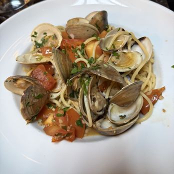 Roma Mia - Spaghetti alle Vongole - Italian Near Me - San Diego, California Roma Mia - Spaghetti alle Vongole - Italian Near Me - San Diego, California