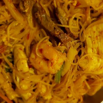 NO1 Chinese Restaurant - Pork, shrimp and chicken in Singapore chow Mein fun. - Chinese Near Me - Wauwatosa, Wisconsin