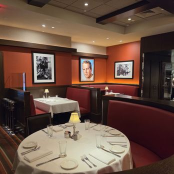 The Capital Grille - Paul Newman and Elizabeth Taylor, who you can't see - Steakhouses Near Me - Burbank, California