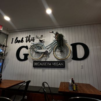 PS Green Restaurant - Inside seating - Vegan Near Me - Lauderdale, Florida
