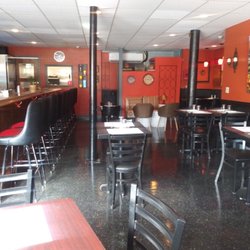 605 Broadway Bar & Kitchen - Our inside View