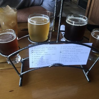 Idyllwild Brewpub - Trying a new to us spot - Brewpubs Near Me - Idyllwild, California