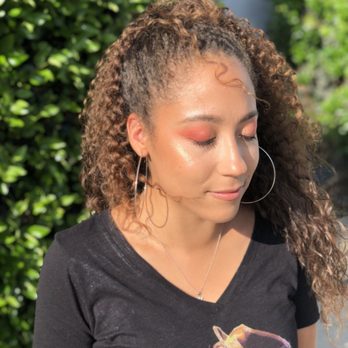 Gentle-Storm Wyatt - Makeup Artists Near Me Gentle-Storm Wyatt - Makeup Artists Near Me