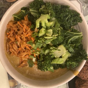 Le Botaniste - Tibetan Mama Bowl - Wine Bars Near Me - New York, New York