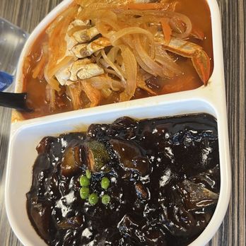 Gangnam Jajang - Half and 짬짜면 | Half Black Bean & Half Seafood Noodles | 炸酱面 + 海鲜辣汤面 | Jjamjjamyeon - Korean Near Me - Oakland, California Gangnam Jajang - Half and 짬짜면 | Half Black Bean & Half Seafood Noodles | 炸酱面 + 海鲜辣汤面 | Jjamjjamyeon - Korean Near Me - Oakland, California