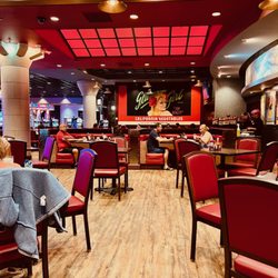 Victory's Cafe - Inside
