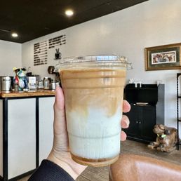 iced vanilla latte ($5)