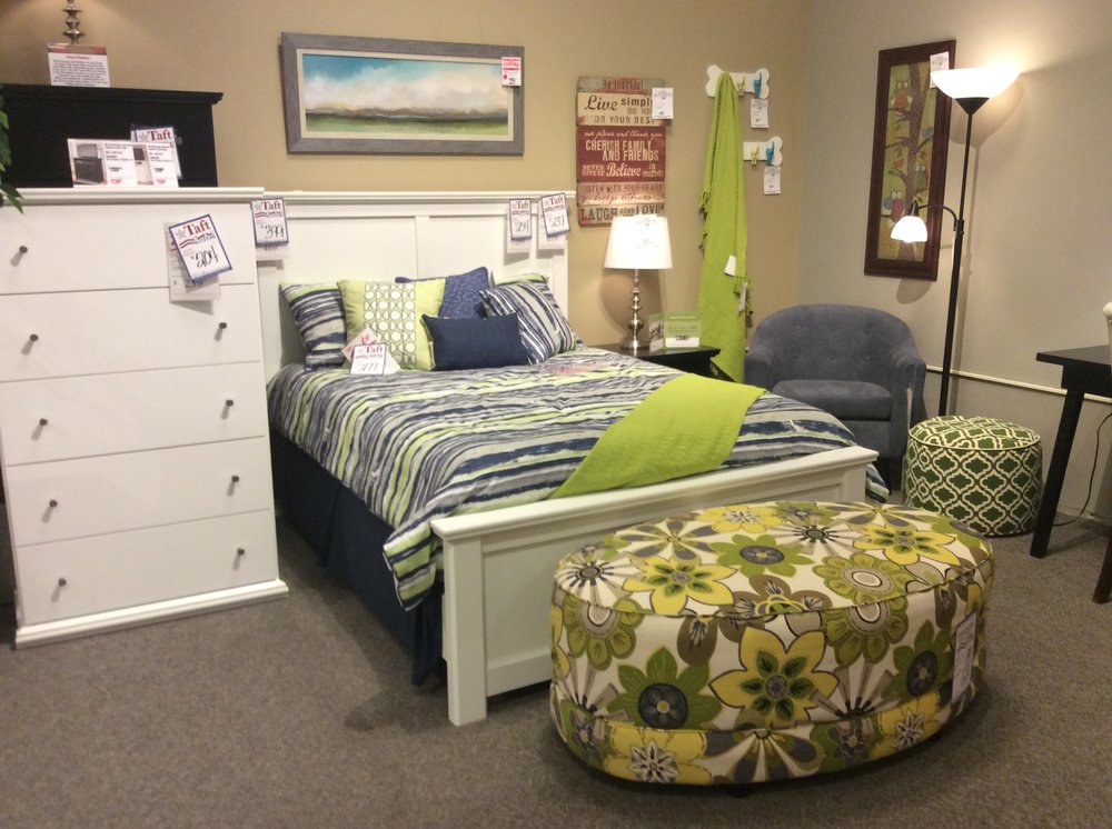 RAYMOUR & FLANIGAN FURNITURE AND MATTRESS STORE Updated September